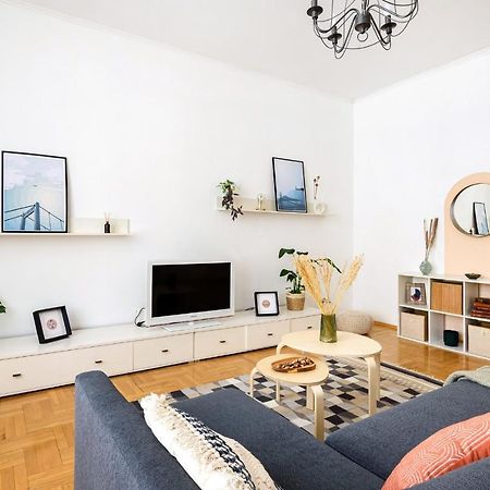 Spacious & Serene Downtown Home With Free Parking Budapeşte Dış mekan fotoğraf
