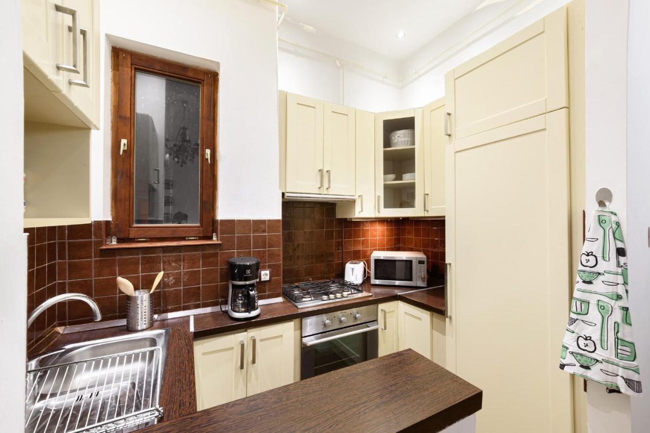 Spacious & Serene Downtown Home With Free Parking Budapeşte Dış mekan fotoğraf