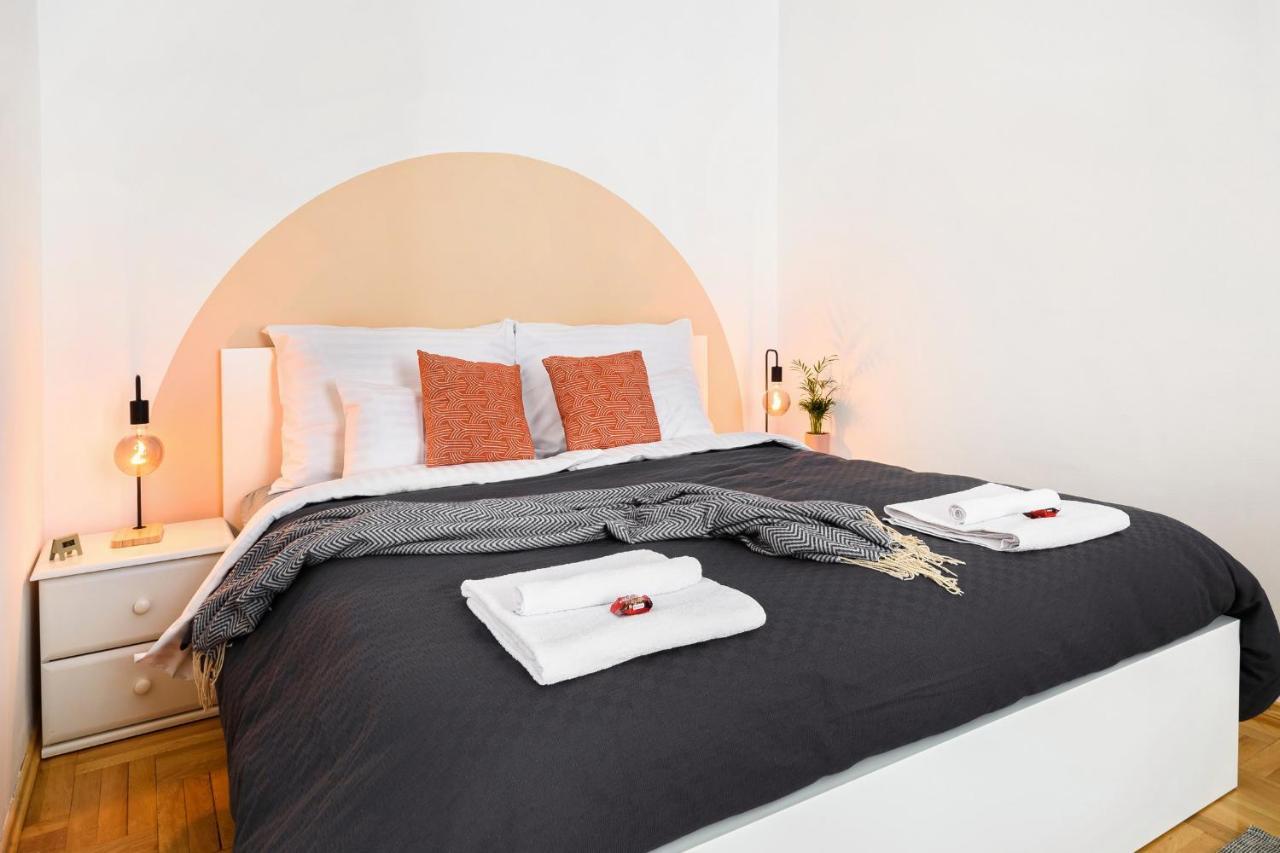 Spacious & Serene Downtown Home With Free Parking Budapeşte Dış mekan fotoğraf